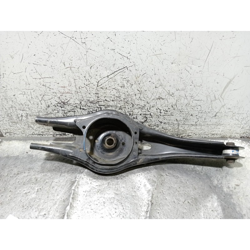Recambio de brazo suspension inferior trasero izquierdo para hyundai i30 (pd) essence referencia OEM IAM 5510G4AA0  