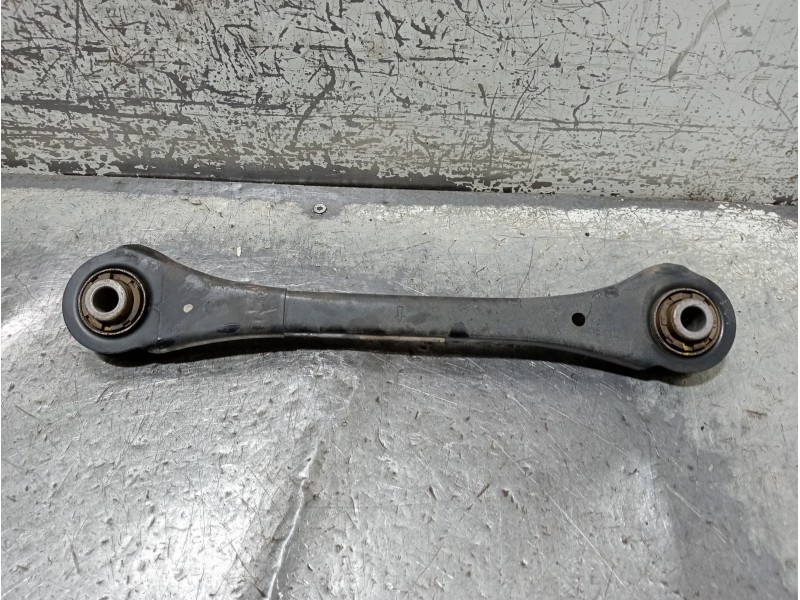 Recambio de brazo suspension superior trasero izquierdo para hyundai i30 (pd) essence referencia OEM IAM 55250G4AA0  