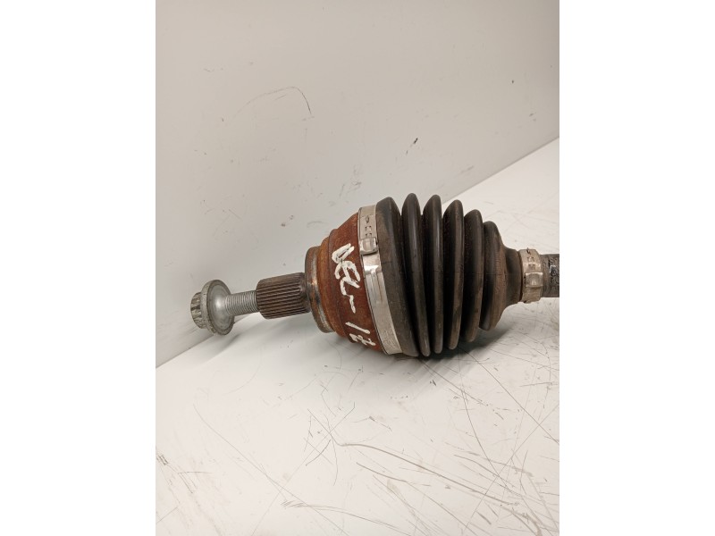 Recambio de transmision delantera izquierda para seat leon (kl1) style referencia OEM IAM 5Q0407271DD  