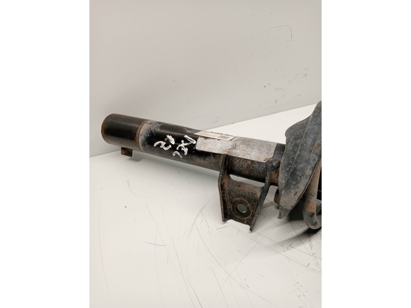 Recambio de amortiguador delantero izquierdo para seat leon (kl1) style referencia OEM IAM 5WA413023F  