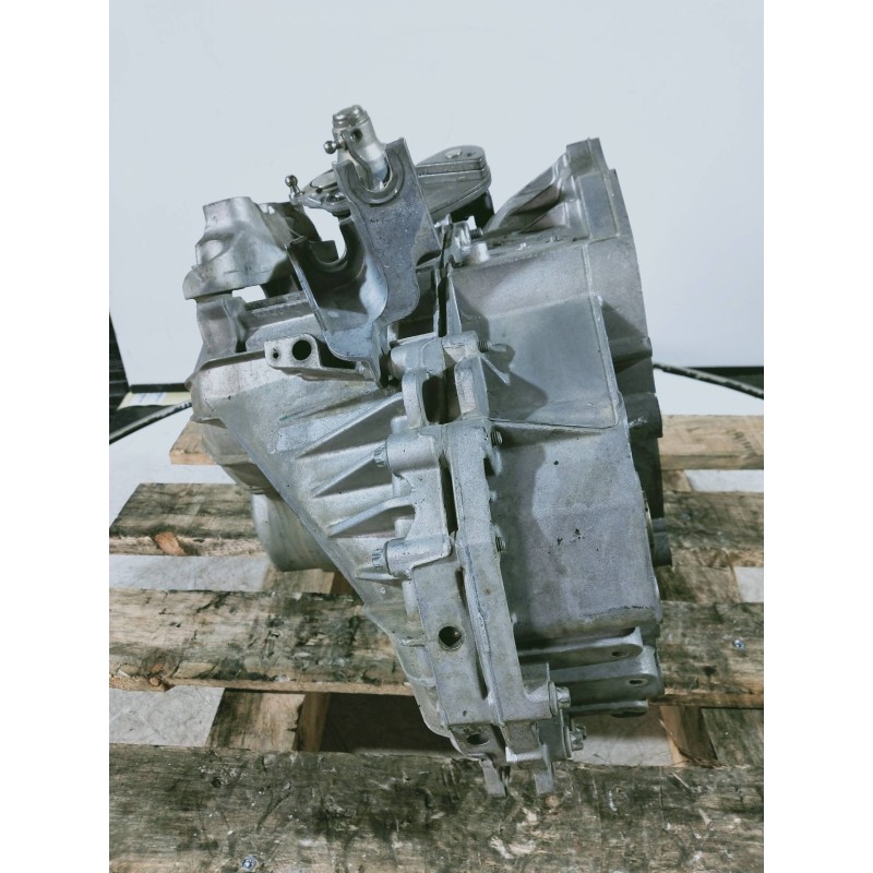 Recambio de caja cambios para opel zafira (c) referencia OEM IAM F40 R16052616BH8 6V