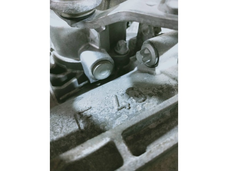 Recambio de caja cambios para opel zafira (c) referencia OEM IAM F40 R16052616BH8 6V