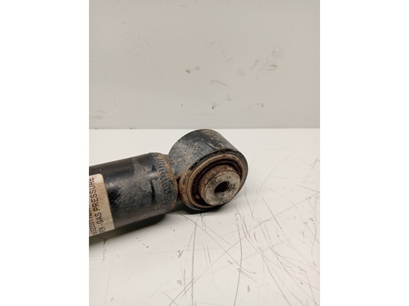 Recambio de amortiguador trasero derecho para seat leon (kl1) style referencia OEM IAM 5WA512013AQ 801401000622 