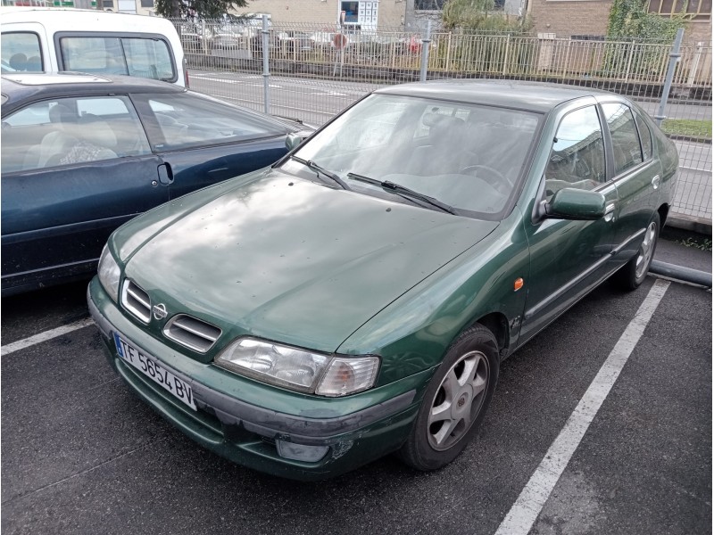 nissan primera berlina (p11) del año 1999