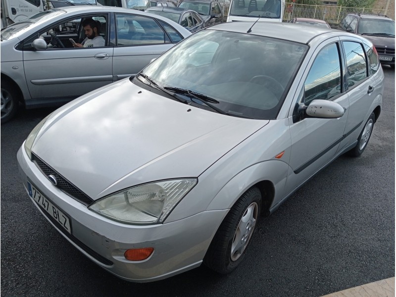ford focus berlina (cak) del año 2001