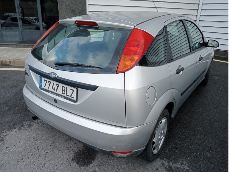 ford focus berlina (cak) del año 2001