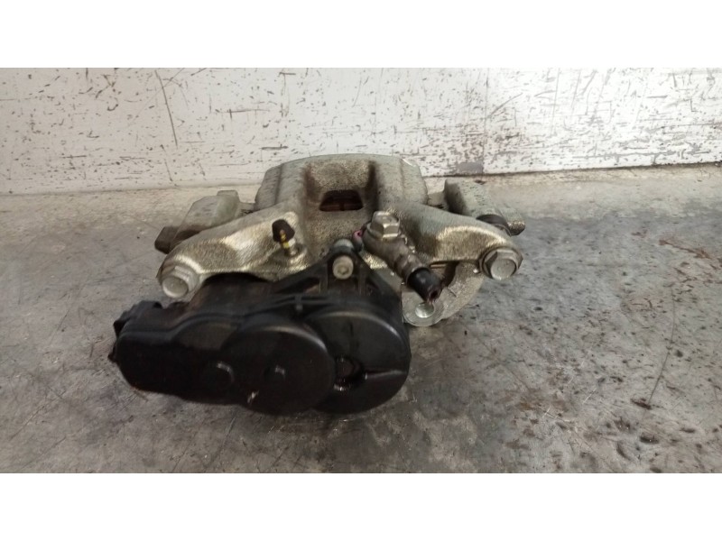 Recambio de pinza freno trasera derecha para lexus nx 300h 4wd referencia OEM IAM   