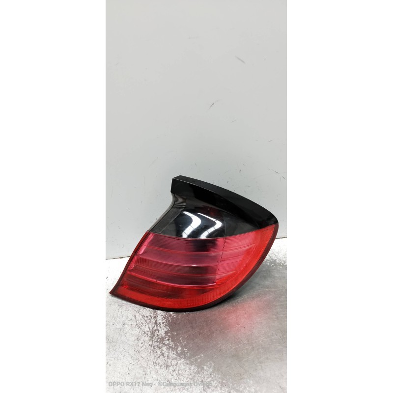 Recambio de piloto trasero derecho para mercedes clase c (w203) sportcoupe c 220 cdi (203.706) referencia OEM IAM A2038200664  