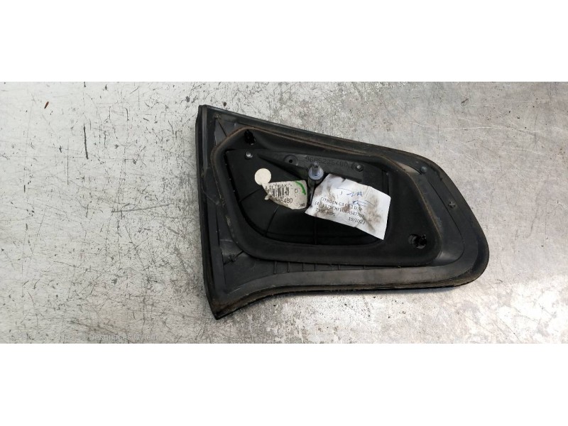 Recambio de piloto trasero derecho interior para citroen c3 lx referencia OEM IAM 9685225480  
