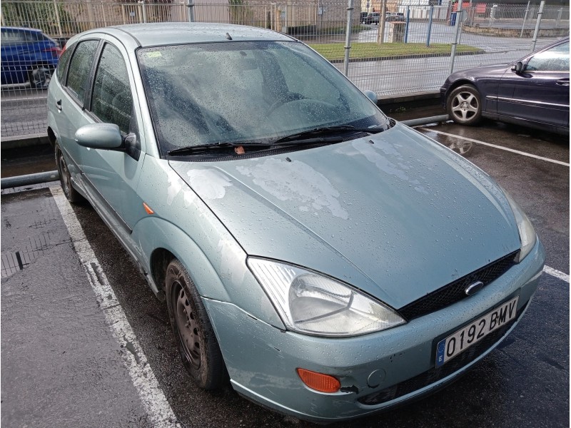 ford focus berlina (cak) del año 2001