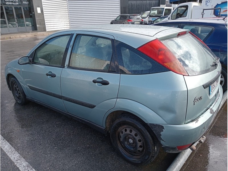 ford focus berlina (cak) del año 2001