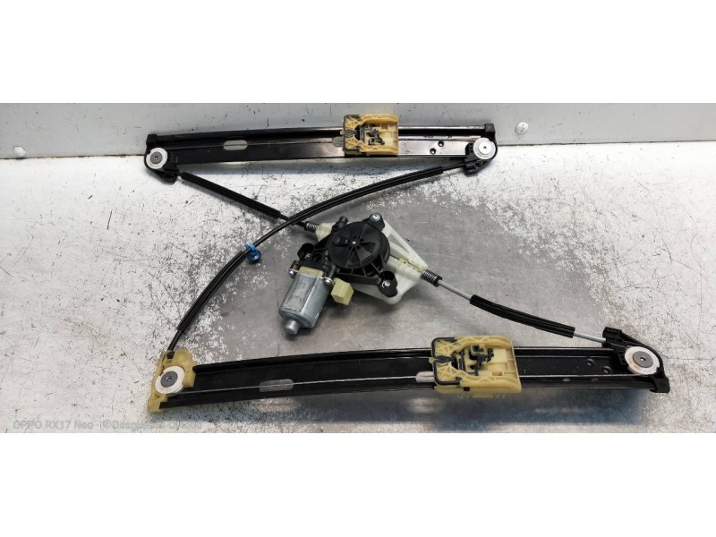 Recambio de elevalunas delantero izquierdo para seat leon (kl1) style referencia OEM IAM 5FA837461A 5Q0959801C 0130822077 