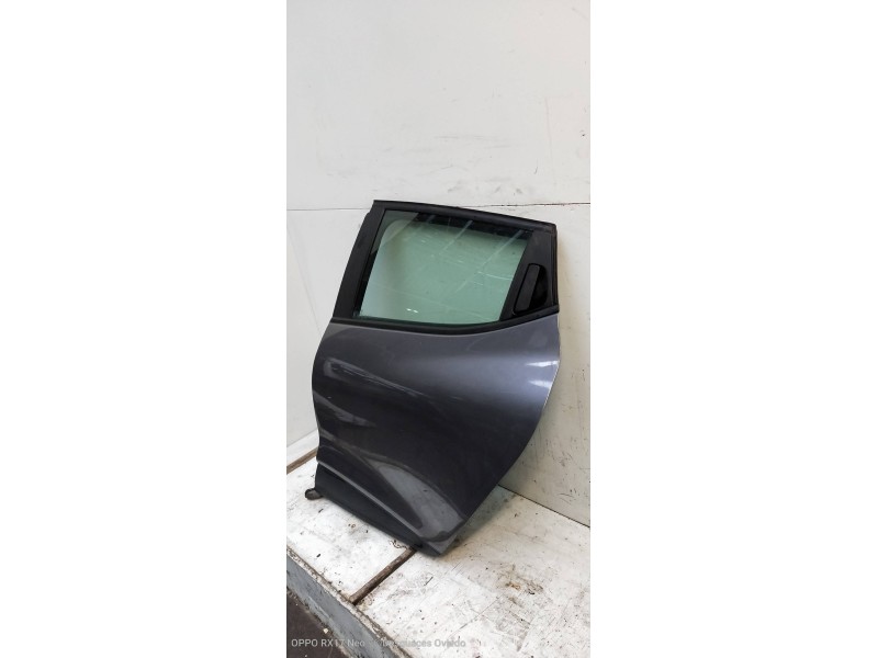 Recambio de puerta trasera izquierda para renault clio iv limited referencia OEM IAM   