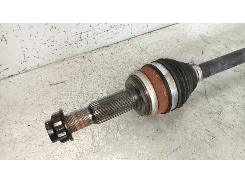 Recambio de transmision trasera derecha para lexus nx 300h 4wd referencia OEM IAM 4234048110  