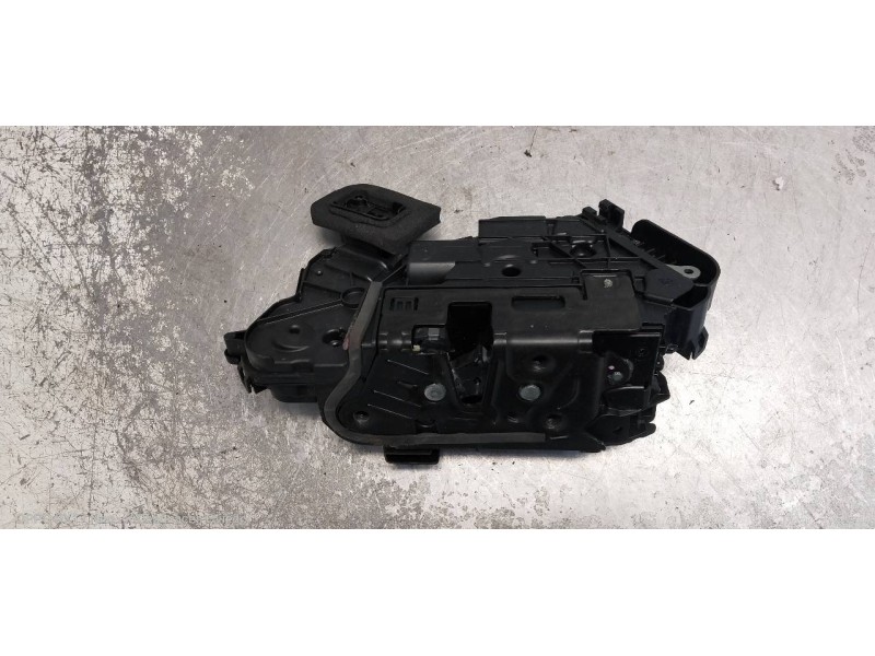 Recambio de motor cierre centralizado delantero izquierdo para seat leon (kl1) style referencia OEM IAM 5TB837015C  