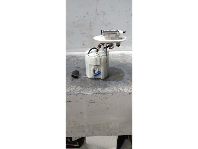 Recambio de bomba combustible para hyundai i30 (pd) essence referencia OEM IAM 31110G4100 1000G44319 