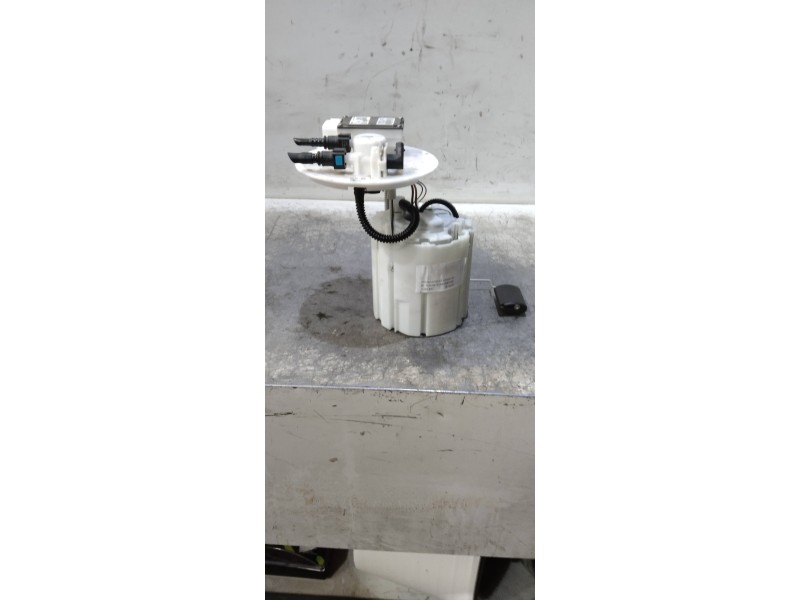 Recambio de bomba combustible para hyundai i30 (pd) essence referencia OEM IAM 31110G4100 1000G44319 