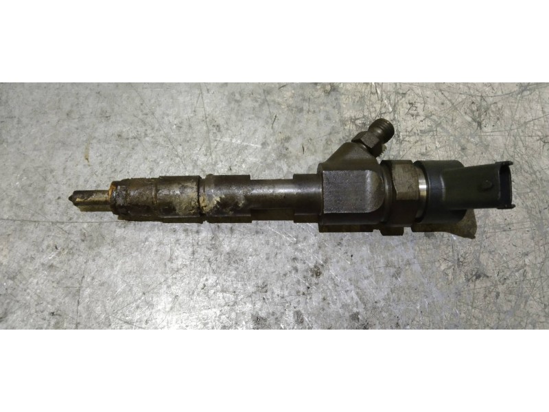 Recambio de inyector para mitsubishi carisma berlina 5 (da0) 1900 di-d elegance referencia OEM IAM 0445110021 7700111014 