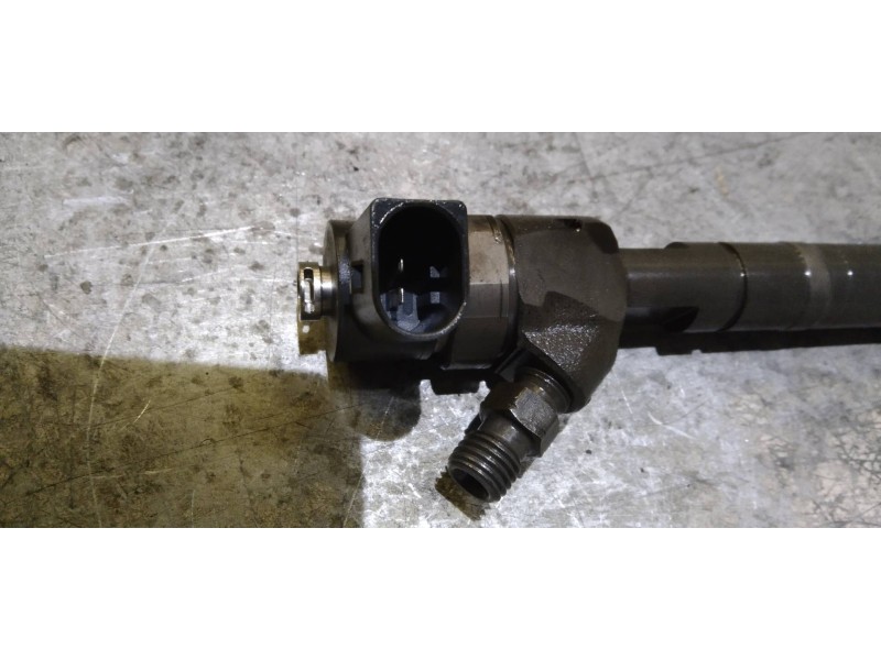 Recambio de inyector para mercedes clase c (w203) sportcoupe c 220 cdi (203.706) referencia OEM IAM 0986435061  