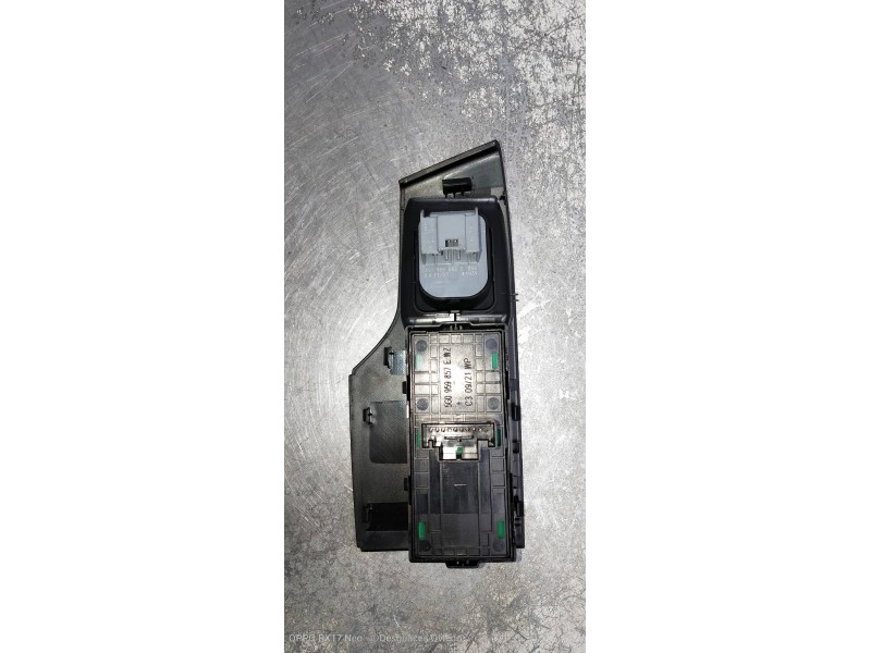Recambio de mando elevalunas delantero izquierdo para seat leon (kl1) style referencia OEM IAM 5G0959857E  