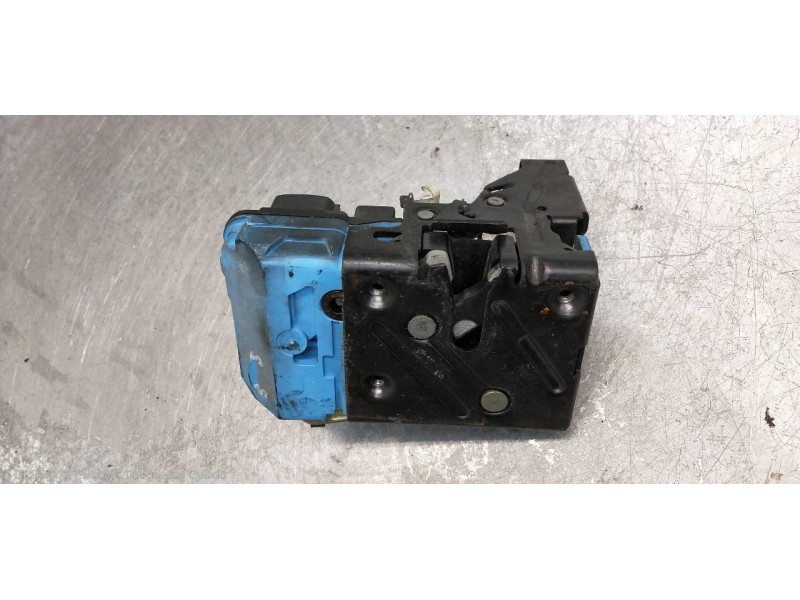 Recambio de motor cierre centralizado delantero izquierdo para volvo v70 familiar 2.4 d referencia OEM IAM 30634614  