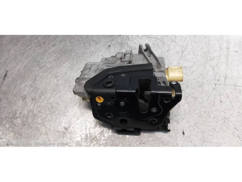 Recambio de motor cierre centralizado trasero izquierdo para volkswagen passat variant (3c5) advance referencia OEM IAM 3C483901