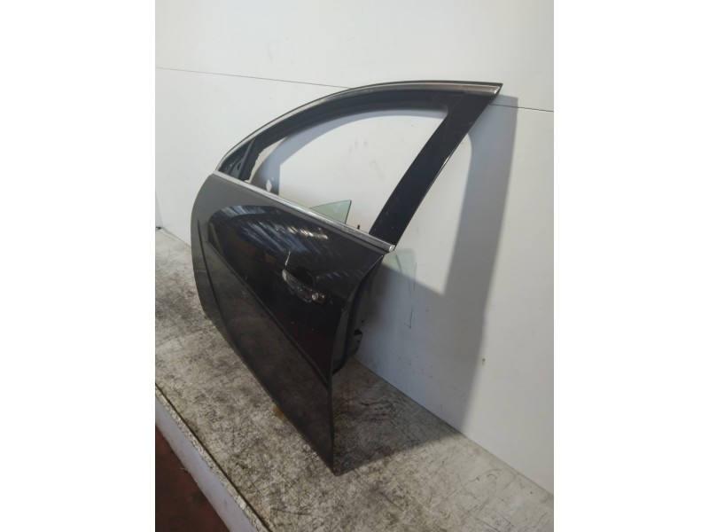 Recambio de puerta delantera izquierda para opel insignia berlina cosmo referencia OEM IAM   5P