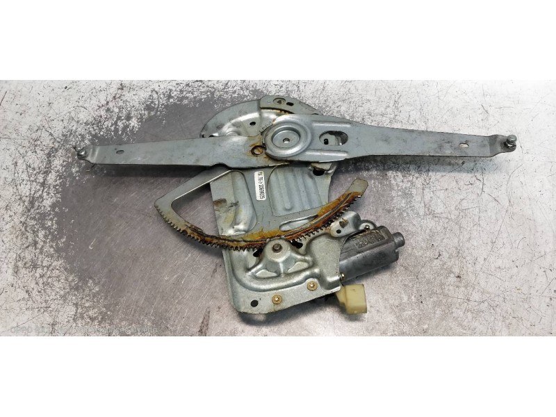 Recambio de elevalunas delantero izquierdo para volvo v70 familiar 2.4 d referencia OEM IAM 30699025  