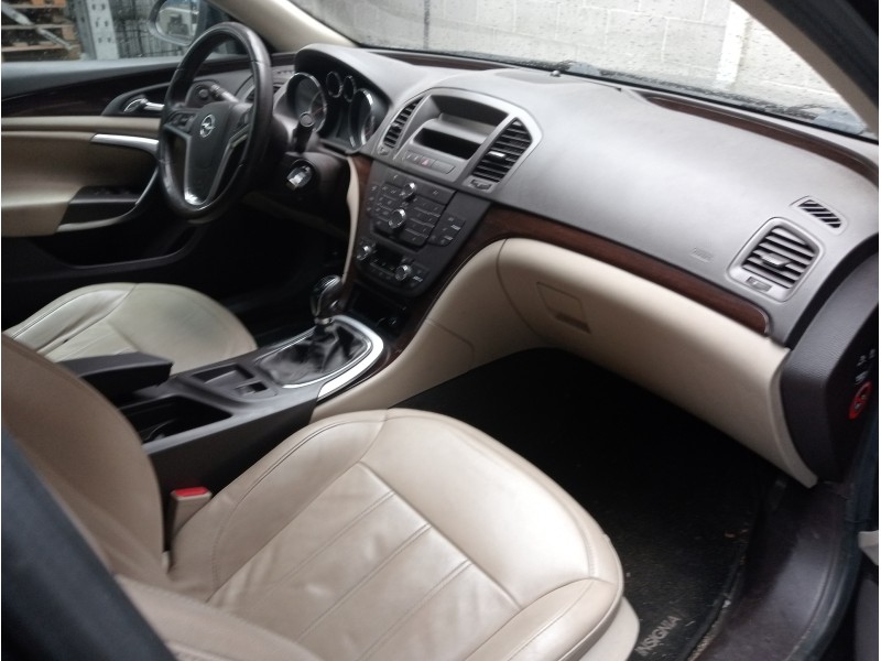 opel insignia berlina del año 2009