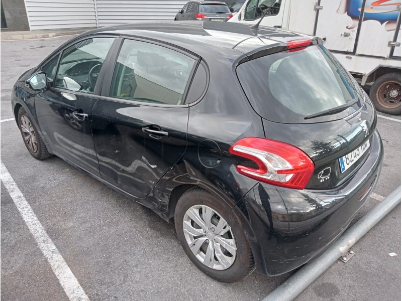 peugeot 208 del año 2012