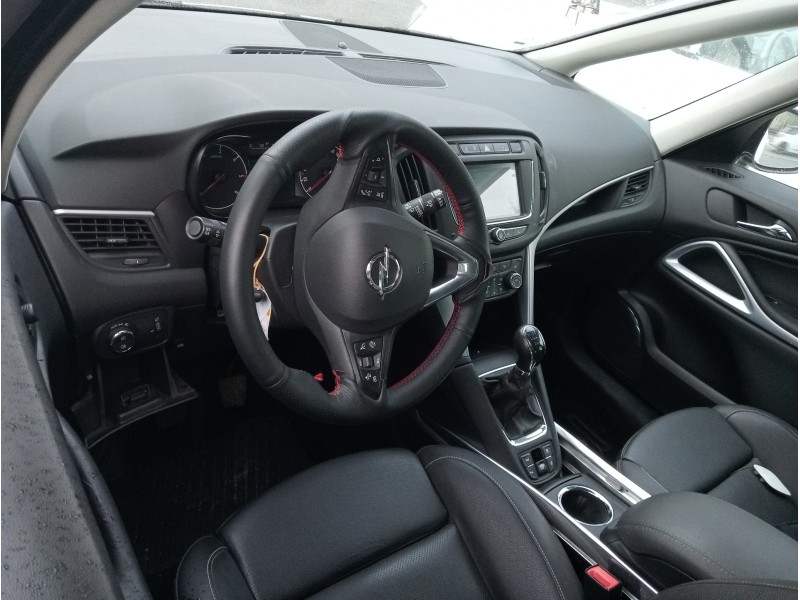 opel zafira (c) del año 2019