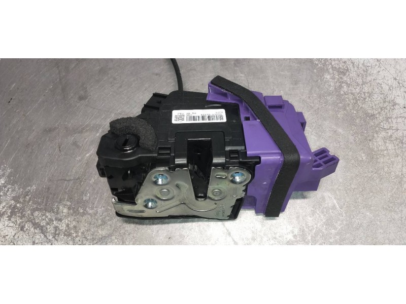 Recambio de motor cierre centralizado trasero derecho para hyundai i30 (pd) essence referencia OEM IAM 81420G3010  
