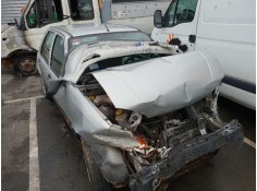 ford fiesta berlina (dx) del año 2000