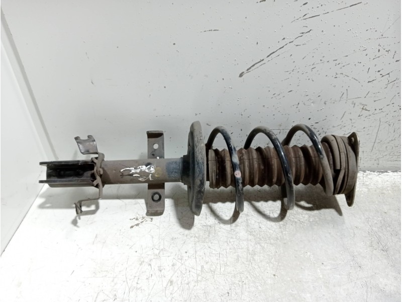 Recambio de amortiguador delantero izquierdo para renault clio v 1.5 blue dci diesel fap referencia OEM IAM 543022080  