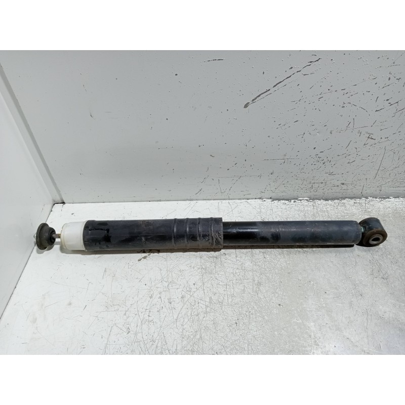 Recambio de amortiguador trasero derecho para renault clio v 1.5 blue dci diesel fap referencia OEM IAM 562109815R  