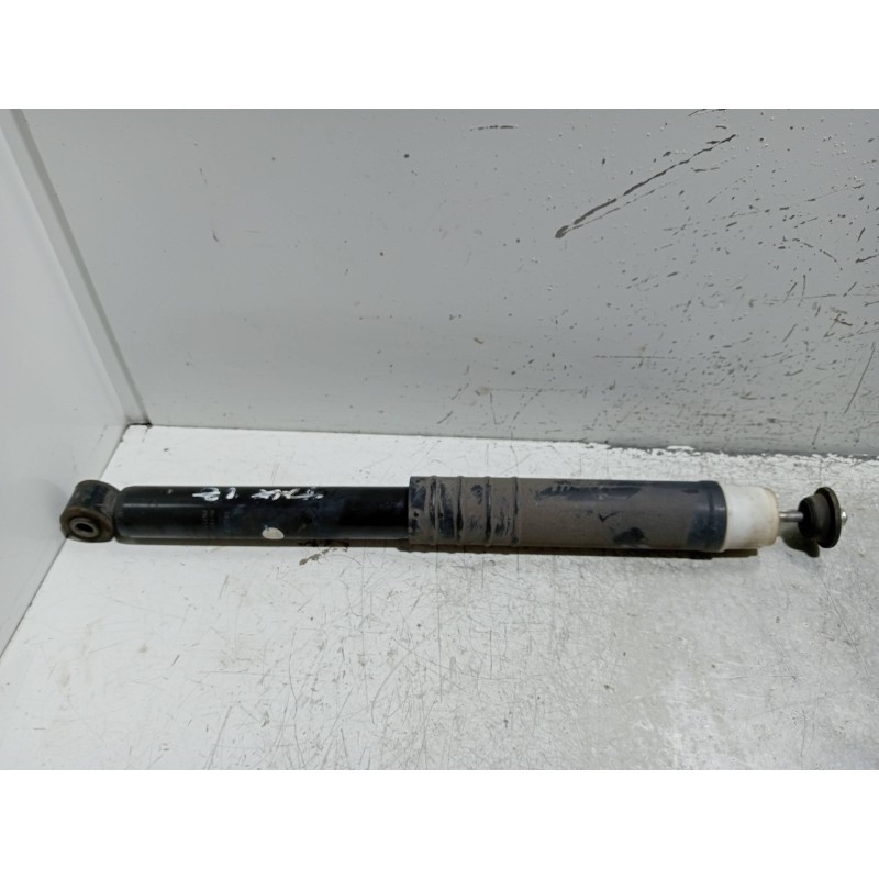 Recambio de amortiguador trasero izquierdo para renault clio v 1.5 blue dci diesel fap referencia OEM IAM 562109815R  