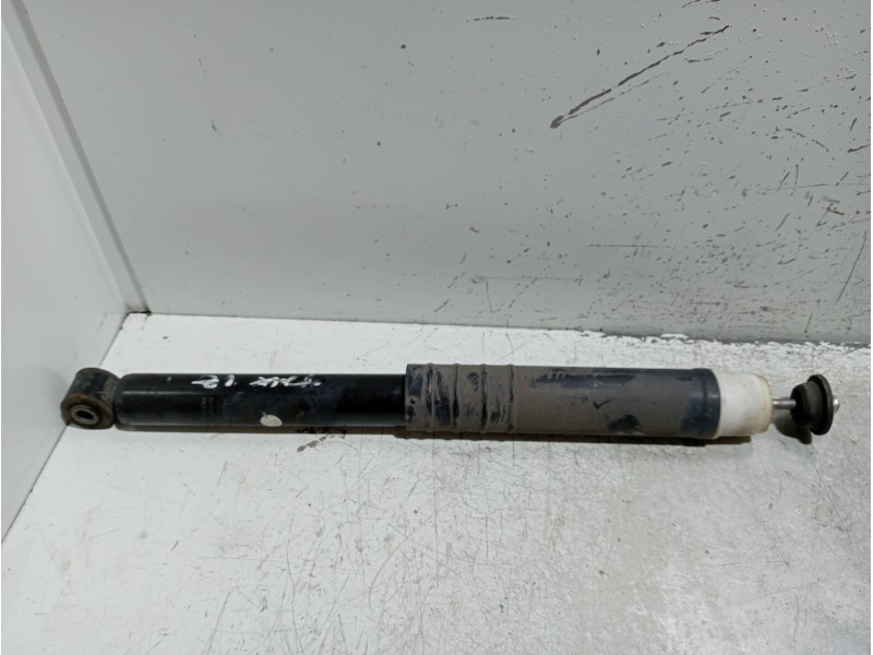 Recambio de amortiguador trasero izquierdo para renault clio v 1.5 blue dci diesel fap referencia OEM IAM 562109815R  