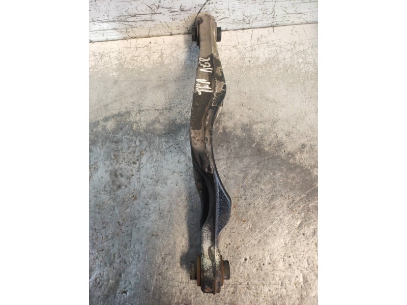 Recambio de brazo suspension superior trasero derecho para opel insignia berlina cosmo referencia OEM IAM 13268882  