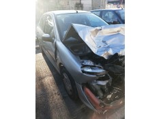 peugeot 206 berlina del año 2000 2