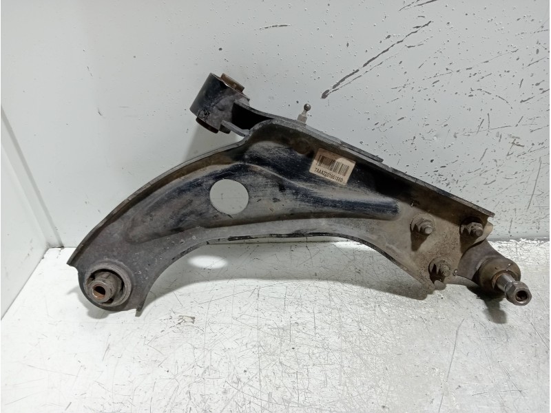 Recambio de brazo suspension inferior delantero derecho para peugeot 3008 gt line referencia OEM IAM 7AAA220166158D  