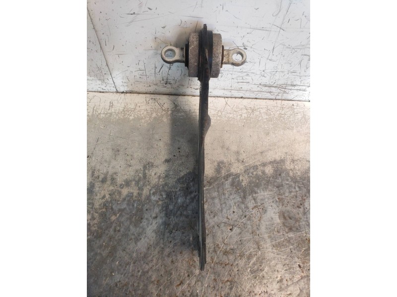 Recambio de brazo suspension superior trasero derecho para opel insignia berlina cosmo referencia OEM IAM   