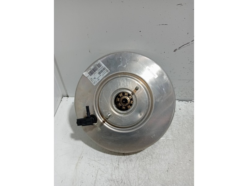 Recambio de servofreno para peugeot 3008 gt line referencia OEM IAM 0204821381 30051162233 9807687080