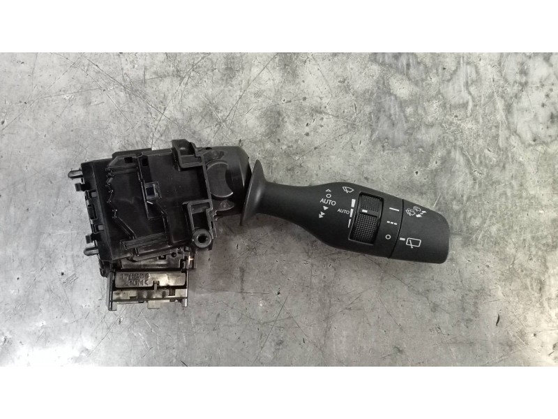 Recambio de mando limpia para lexus nx 300h 4wd referencia OEM IAM   