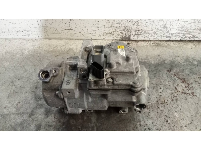 Recambio de compresor aire acondicionado para lexus nx 300h 4wd referencia OEM IAM 0422001690  