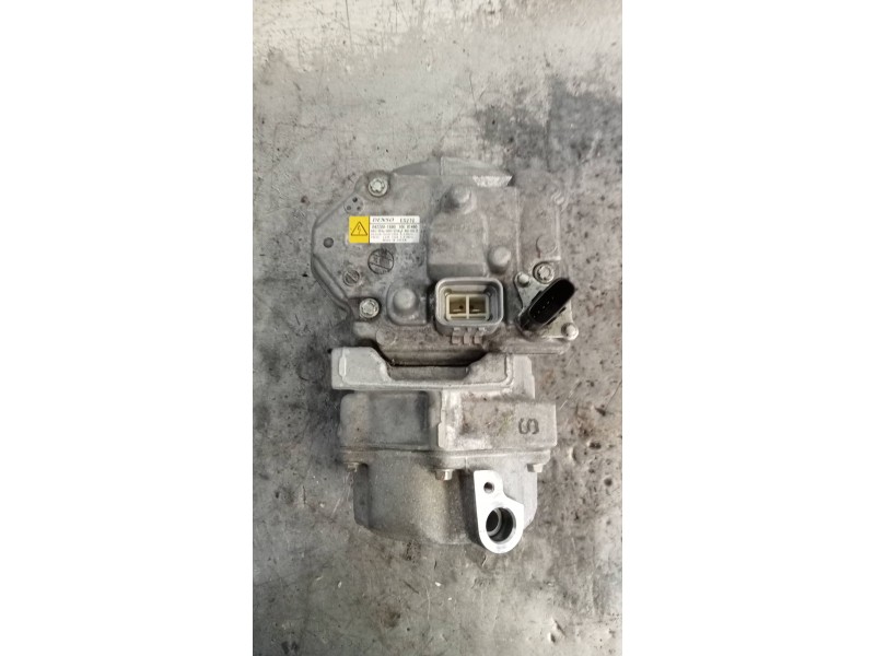 Recambio de compresor aire acondicionado para lexus nx 300h 4wd referencia OEM IAM 0422001690  