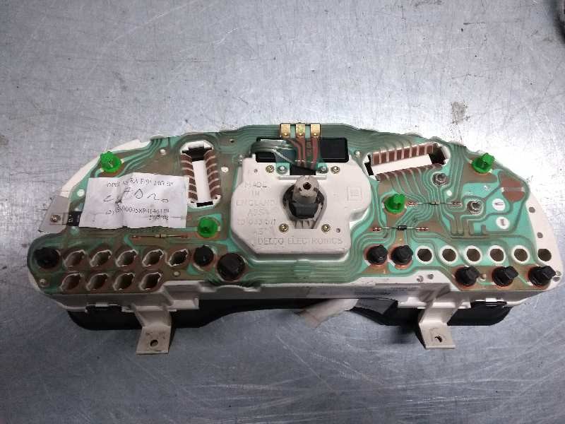 Recambio de cuadro instrumentos para opel astra f berlina 1.4 cat (l48) referencia OEM IAM 9035971 HC 