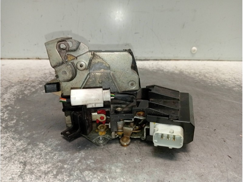 Recambio de motor cierre centralizado trasero derecho para bmw serie 7 (e38) 740il automático referencia OEM IAM 8352165  