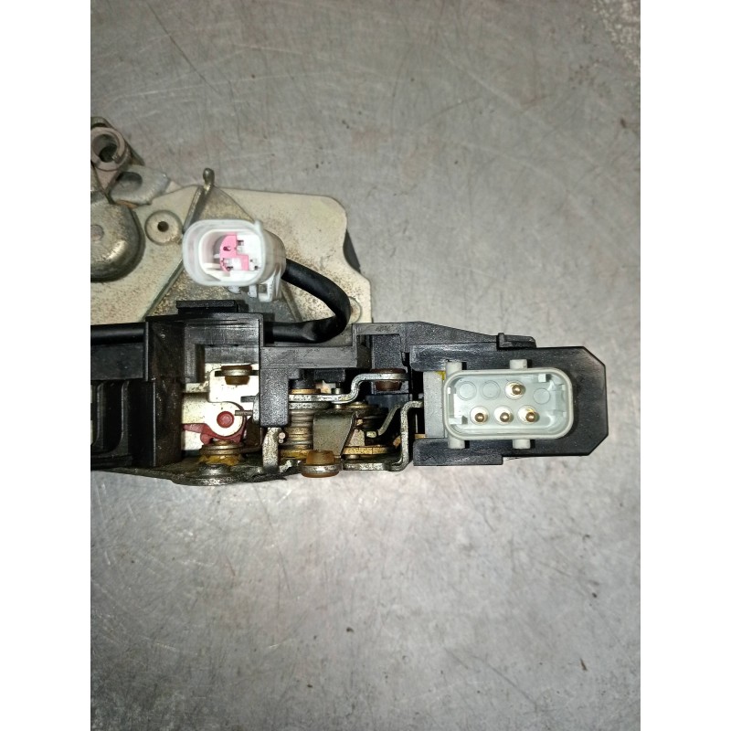 Recambio de motor cierre centralizado trasero derecho para bmw serie 7 (e38) 740il automático referencia OEM IAM 8352165  