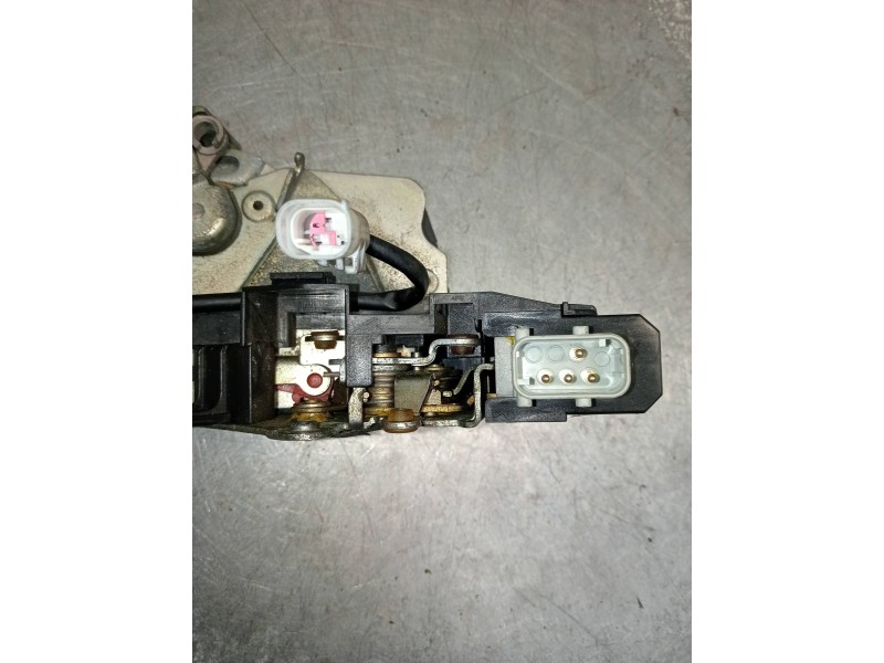 Recambio de motor cierre centralizado trasero derecho para bmw serie 7 (e38) 740il automático referencia OEM IAM 8352165  