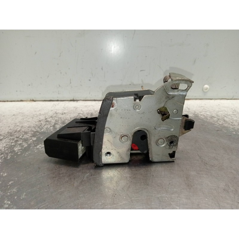 Recambio de motor cierre centralizado trasero derecho para bmw serie 7 (e38) 740il automático referencia OEM IAM 8352165  